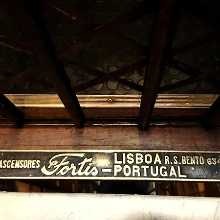 That Place For U - Vintage Lisboa
